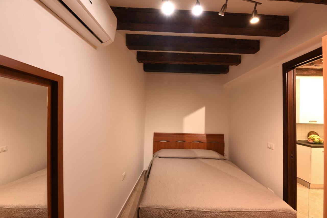 Do Pozzi Apartment เวนิส ภายนอก รูปภาพ