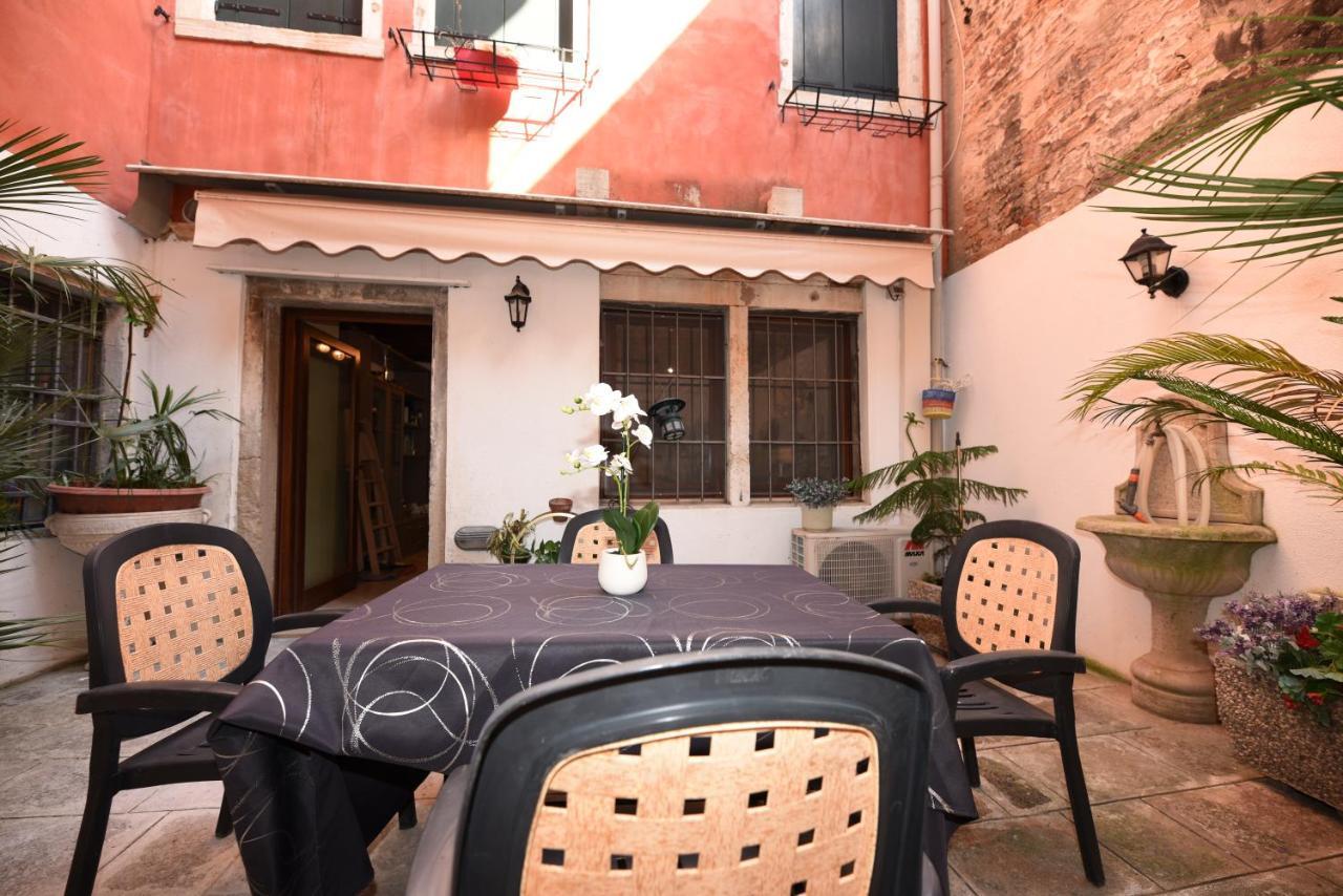 Do Pozzi Apartment เวนิส ภายนอก รูปภาพ