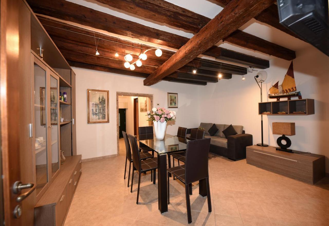 Do Pozzi Apartment เวนิส ภายนอก รูปภาพ